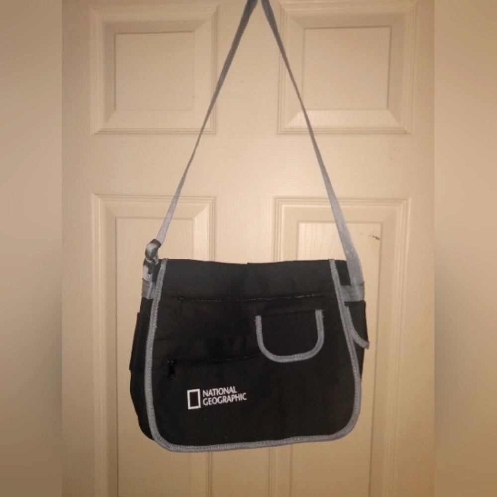 National Geographic Laptop Messenger Bag